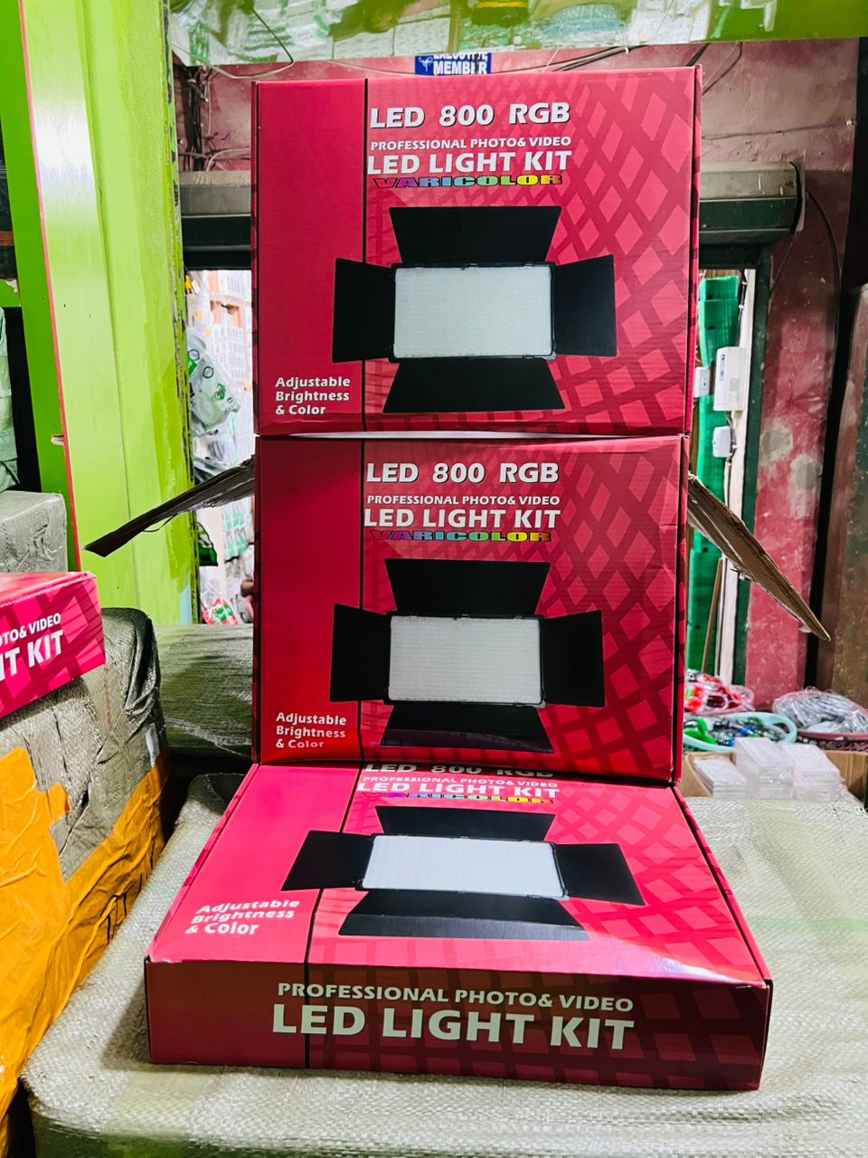LED 800 RGB Varicolor Professional Light Kit